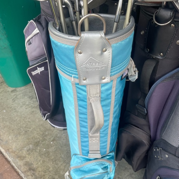 womans golf set 10 pc in right hand 
Graphite shafts in L - Picture 3 of 15